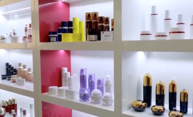 一周產(chǎn)業(yè)熱榜 化妝品零售市場(chǎng)風(fēng)起云涌，解碼美容行業(yè)新趨勢(shì)