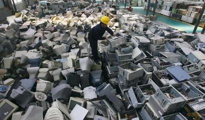 電子產品熱銷的隱形引擎 電子元器件的機遇與挑戰